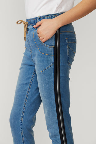 Lania Boyfriend Jeans Distressed Blue - Back view | AAAG