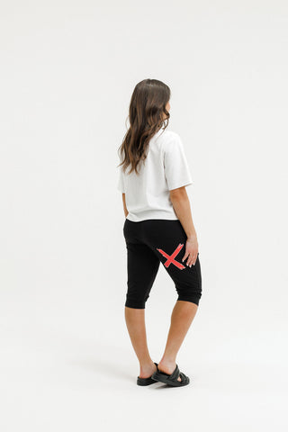 Apartment Pant 3/4 - Black With Cherry Blush Cross