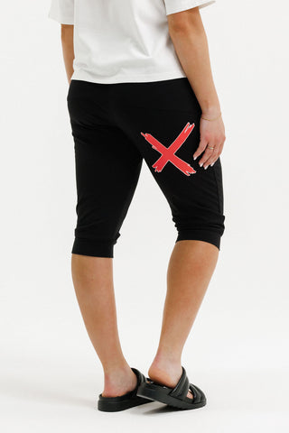 Apartment Pant 3/4 - Black With Cherry Blush Cross