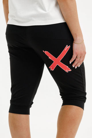 Apartment Pant 3/4 - Black With Cherry Blush Cross