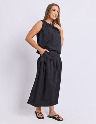 Foxwood Winslet Skirt Black, Styled view | AAAG