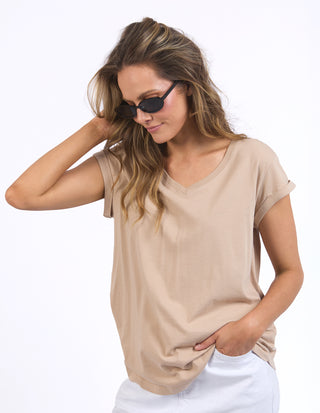 Manly Vee T-Shirt - Oatmeal