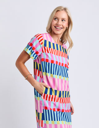 Elm Rio Rumba Dress Magenta Print, Side pocket detail | AAAG