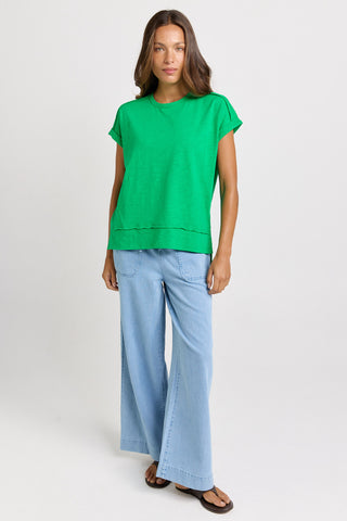 Betty Basics Shirley Short Sleeve Tee Green, Side view | AAAG