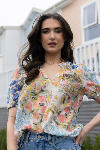 Seeking Lola Gardenia Top Floral Multi, Neckline detail | AAAG