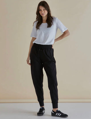 Cara Travel Jogger - Black