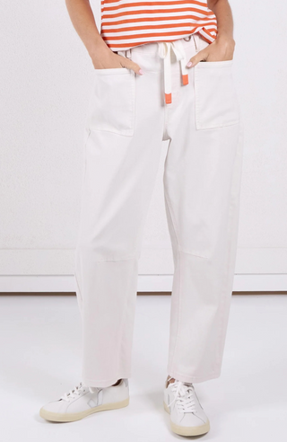 Monaco Carter Barrel Jeans Sand, Close-up detail | AAAG