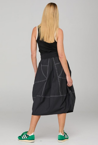 Hatsu Guru Skirt - Black With White Stitching