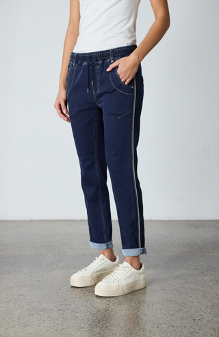 Lania Boyfriend Jeans Indigo, Front view | AAAG