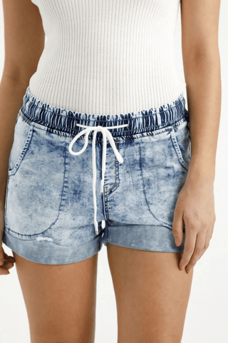 Lagoon Denim Shorts - Sno Wash - HLD LAG SNO - All About A Girl