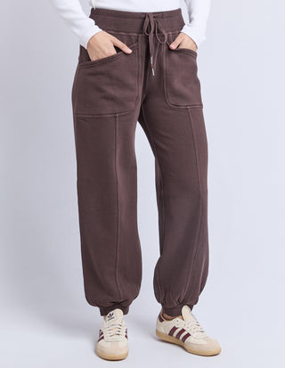 Women's brown leisure wear jogger pants with drawstring waist and side pockets
