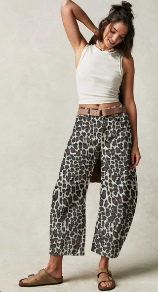 Crop Barrell Jeans - White Leopard