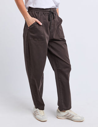 Quinn Barrel Jogger - Chocolate - 81D1667.CHOC - All About A Girl