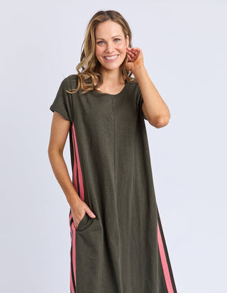 Foxwood Recovery Dress Dark Khaki with Coral close-up of neckline