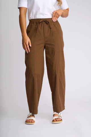 Vassalli Dione Pants Pecan, Front view | AAAG