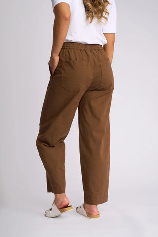 Vassalli Dione Pants Pecan, Side view | AAAG