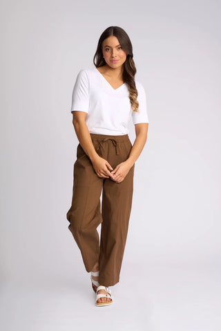 Vassalli Dione Pants Pecan, Back view | AAAG
