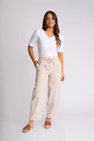 Vassalli Dione Pants Stone, Styled front | AAAG