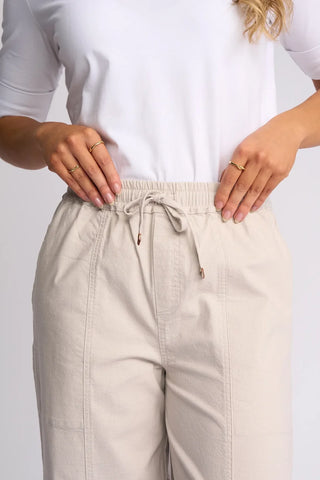 Vassalli Dione Pants Stone, Back view | AAAG