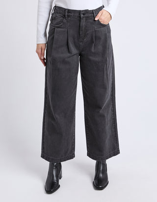 Zaria Pleat Jeans - Washed Black
